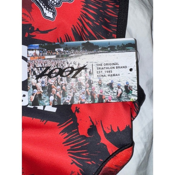 Zoot NWT plush global triathlon red top with skulls Women's tri tank medium - Picture 5 of 8